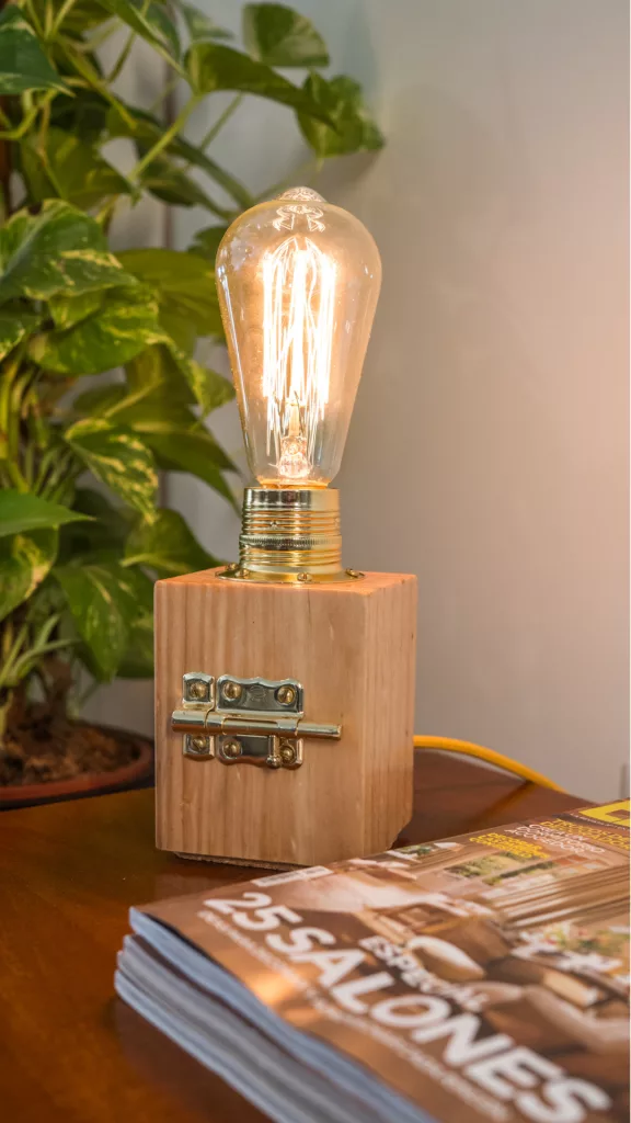 Mini Falleba - Lámpara de mesa original en madera con encendido creativo