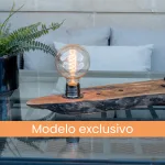 Clau - Lámpara de mesa artesanal y minimalista en madera de olivo